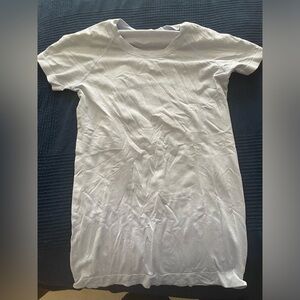 Lululemon Swiftly Tech Short Sleeve Shirt 2.0 - pastel blue - 6